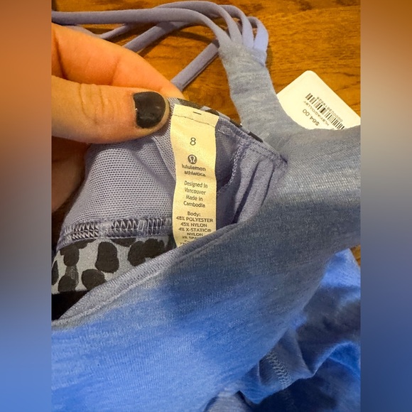 NWT Lululemon🍋 Free To Be Wild Tank in Blue Animal Print Size 8 - Picture 5 of 11